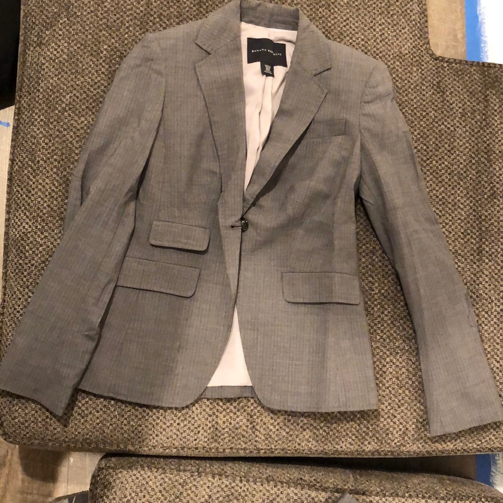 Banana Republic suit